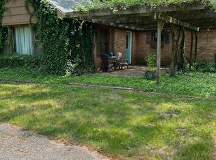 15364 Groesbeck St, Grand Haven, MI 49417