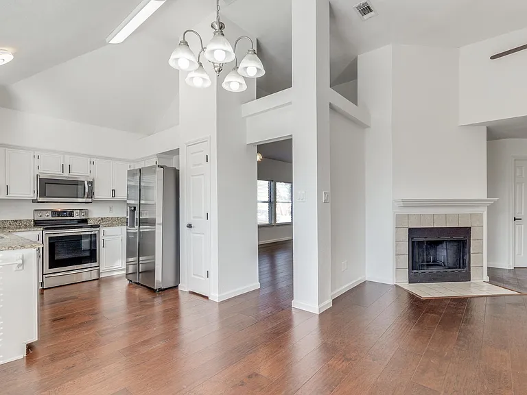 6841 Bellehaven Dr — Photo 4