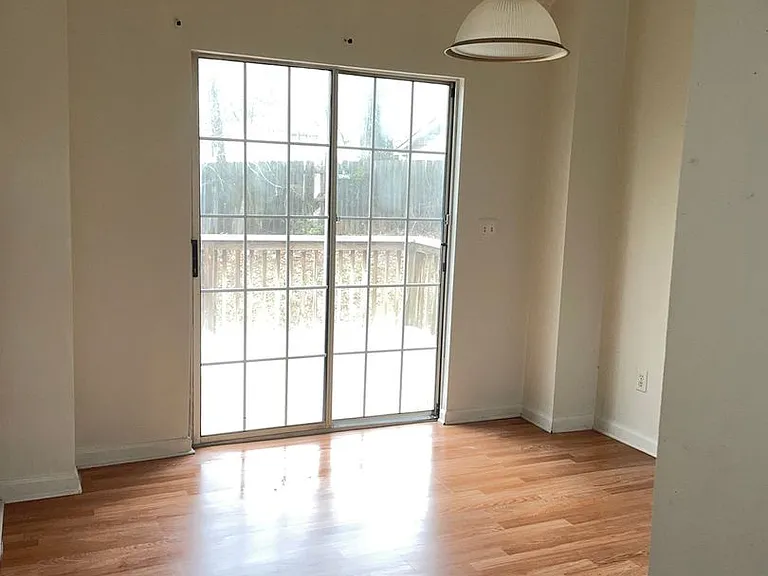 8140 Sterling Lakes Ct — Photo 7