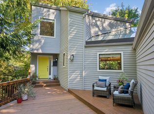 2535 SW Patton Ct, Portland, OR 97201