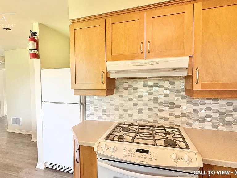 253 Fairlawn Ct #1 — Photo 9