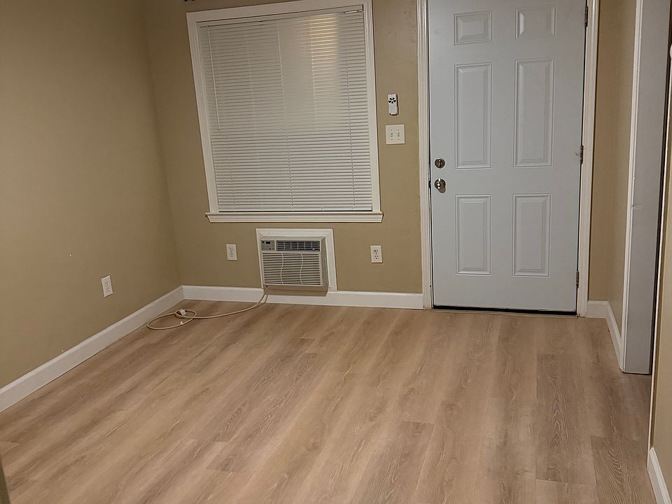 1st image of 229 6th St APT 2