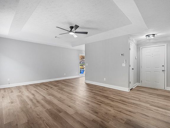 3rd image of 2143 Hunter Ct
