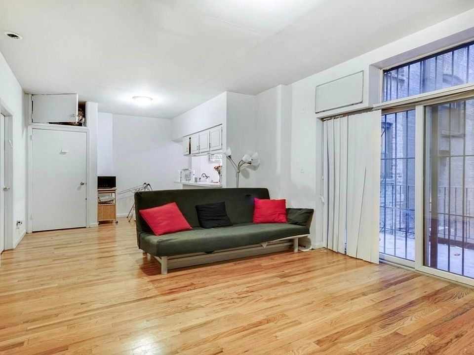 1st image of 851 W End Ave #1RB