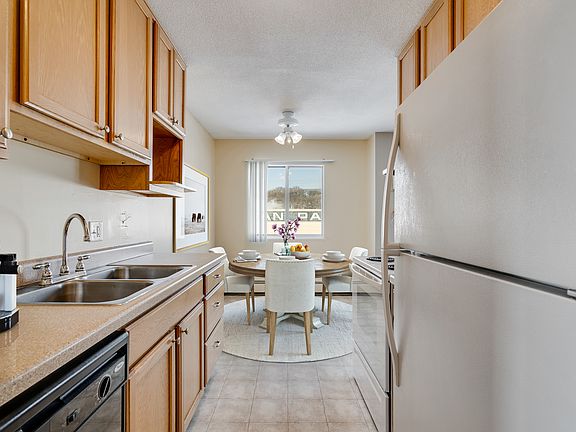 2nd image of 2061 Shepard Rd APT 205