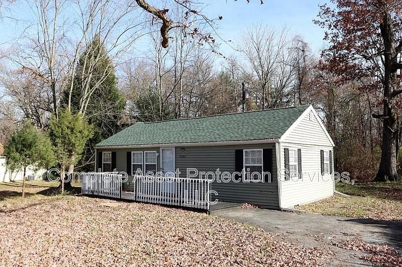 1st image of 3333 Wisconsin St