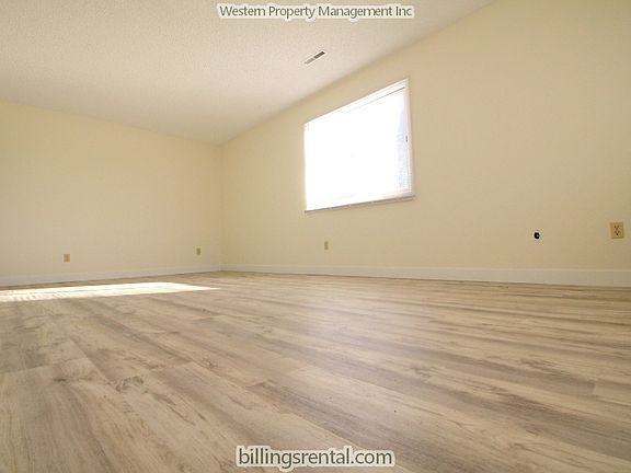 2nd image of 411 Mervin St #411