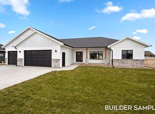 1330 Bridger Dr, Holmen, WI 54636