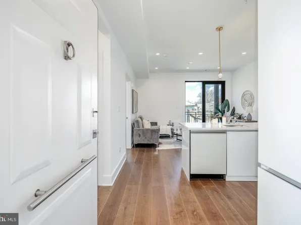 1002 Rhode Island Ave NE #4, Washington, DC 20018