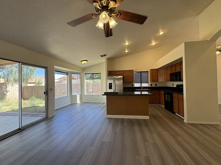 131 S Sean Dr — Photo 19