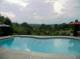 1 Fox Chase Turn, Pittstown, NJ 08867