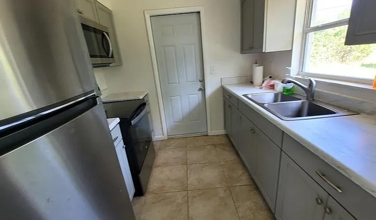 1190 Pine Valley Ln — Photo 5