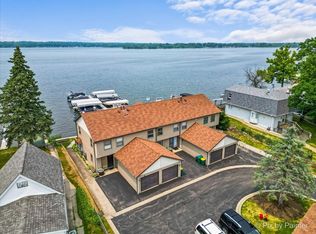 150 Eagle Point Rd APT P, Fox Lake, IL 60020