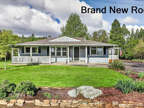 2076 Magnolia Ave, Medford, OR 97501