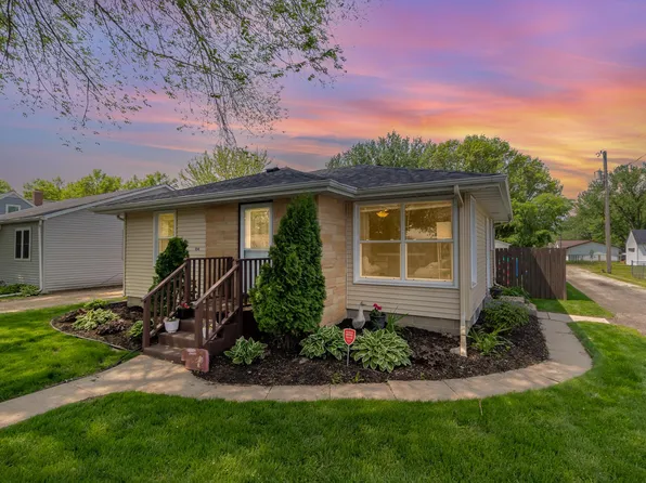 104 5th St NW, Montgomery, MN 56069