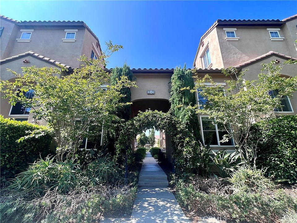 1st image of 415 W Linden Dr