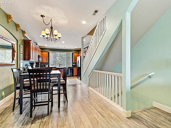 3rd image of 8816 NE 16th Way