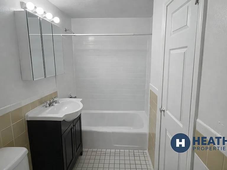 28 S Huntington Ave #102 — Photo 2