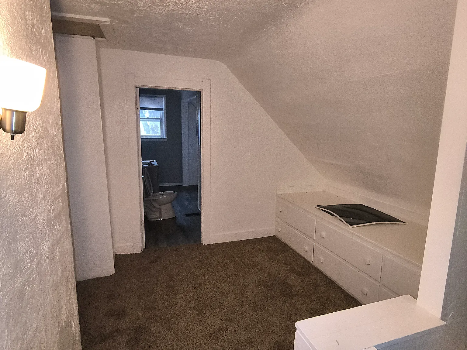 4 bed, 1697 sqft, $1,100 — Photo 3