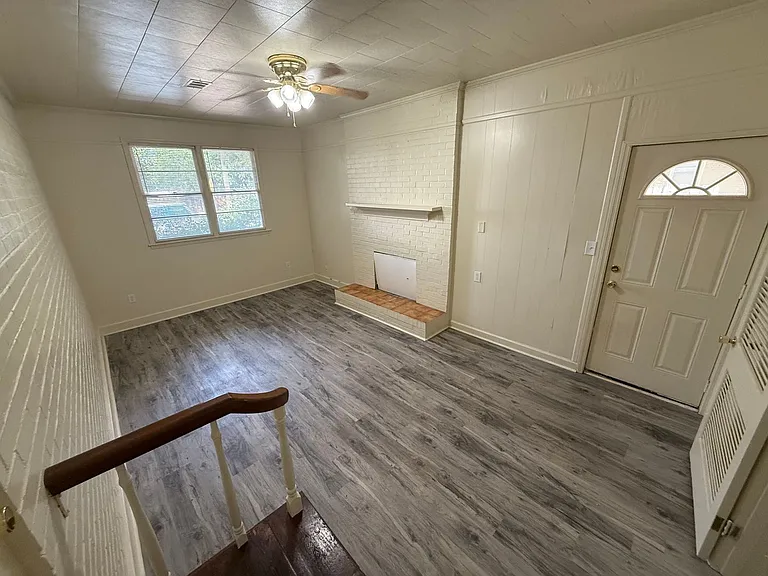 140 Forest Rd — Photo 9