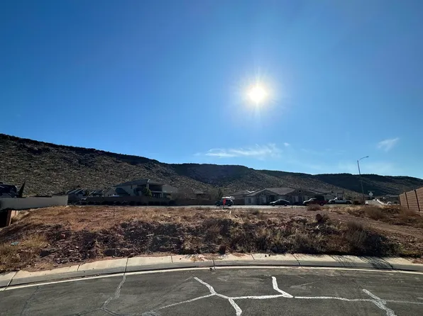 3250 W Cir, Hurricane, UT 84737