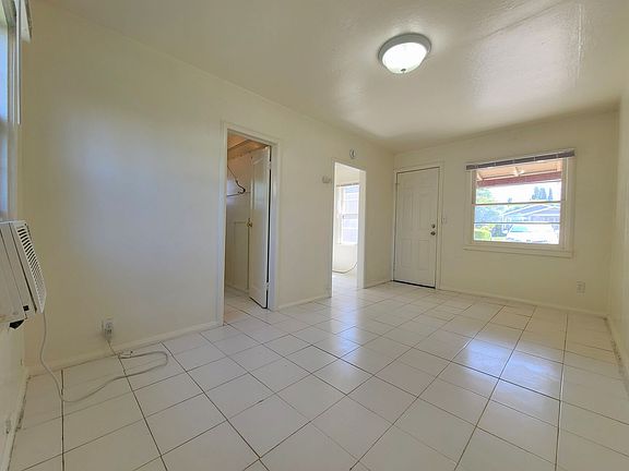 4th image of 11052 Evans St #1/2