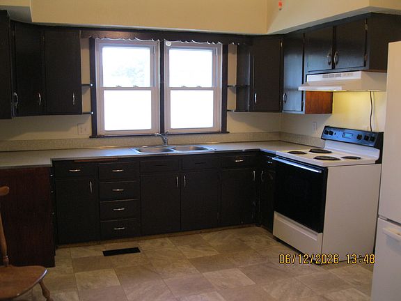3rd image of 714 Isabella Ct