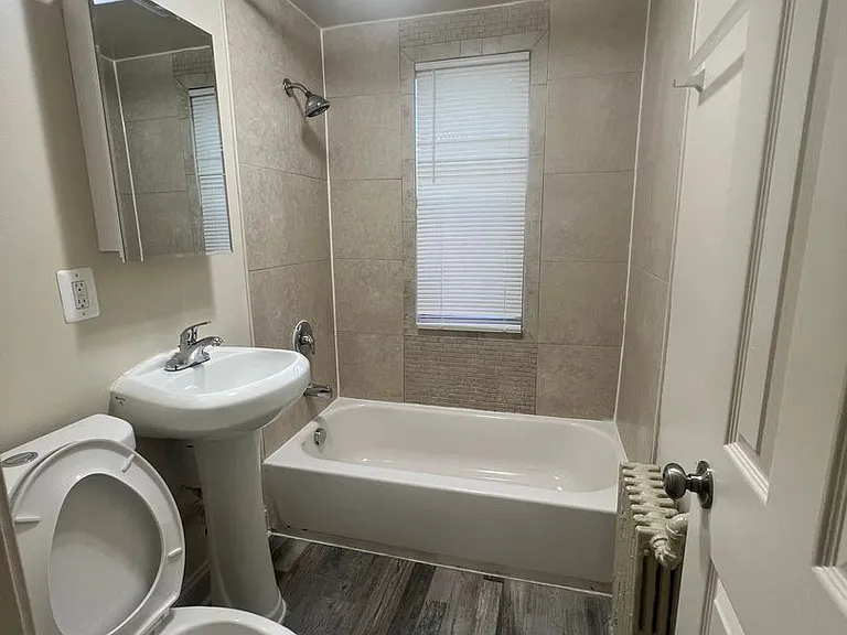 1615 Olive St SE — Photo 6