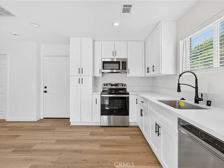 593 E 12th St #2 — Photo 8