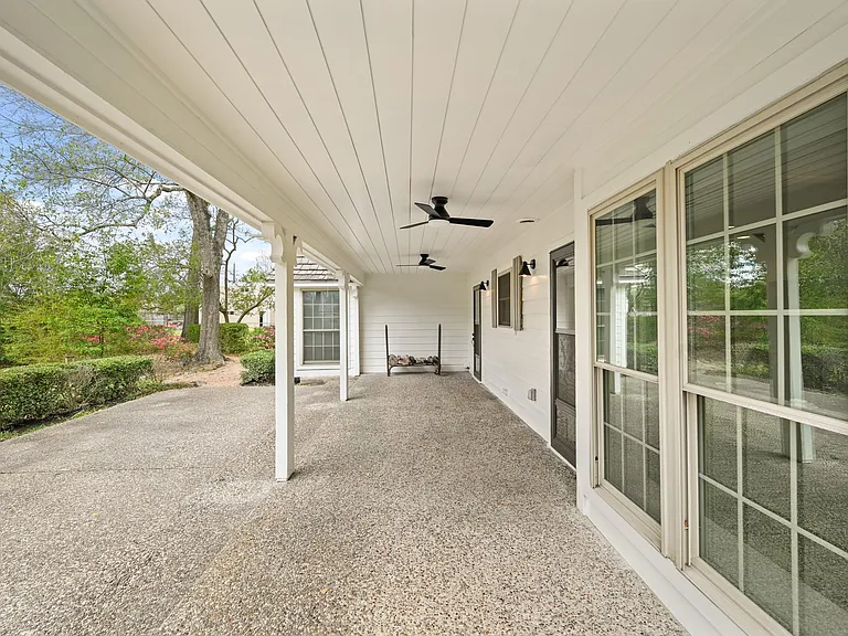 13835 Jarvis Rd — Photo 29