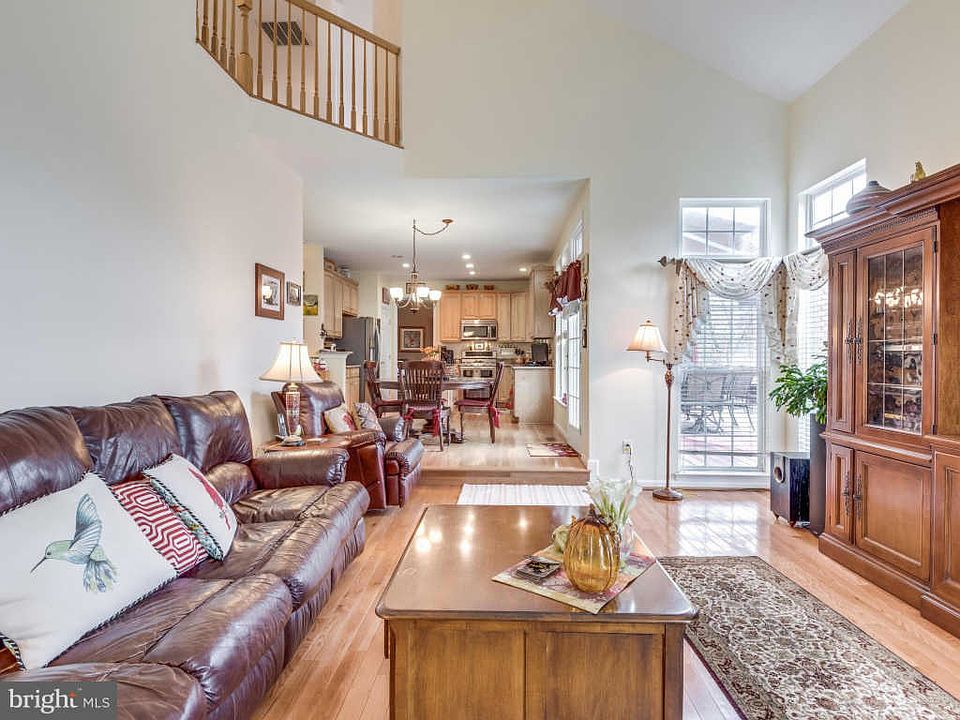 1st image of 43719 Tolamac Dr
