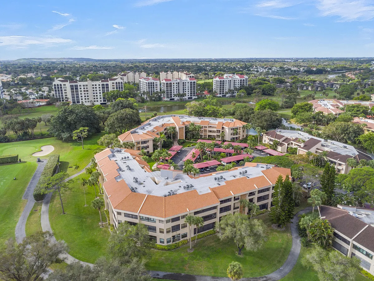 Building Photo - 7460 La Paz Blvd #309