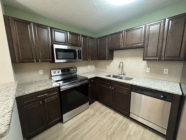 1860 Long Iron Dr #1028-1 — Photo 5