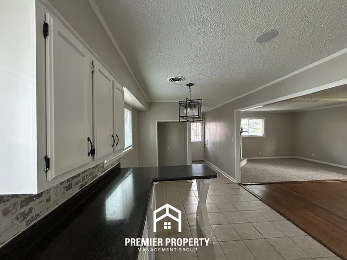 1842 Brookhaven Dr — Photo 4