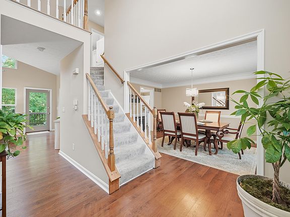 4th image of 1918 Grovepointe Dr