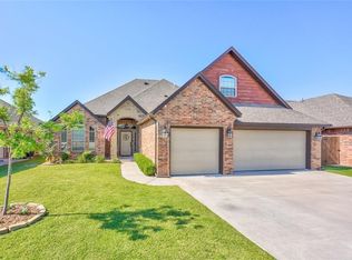 11620 SW 20th St, Yukon, OK 73099