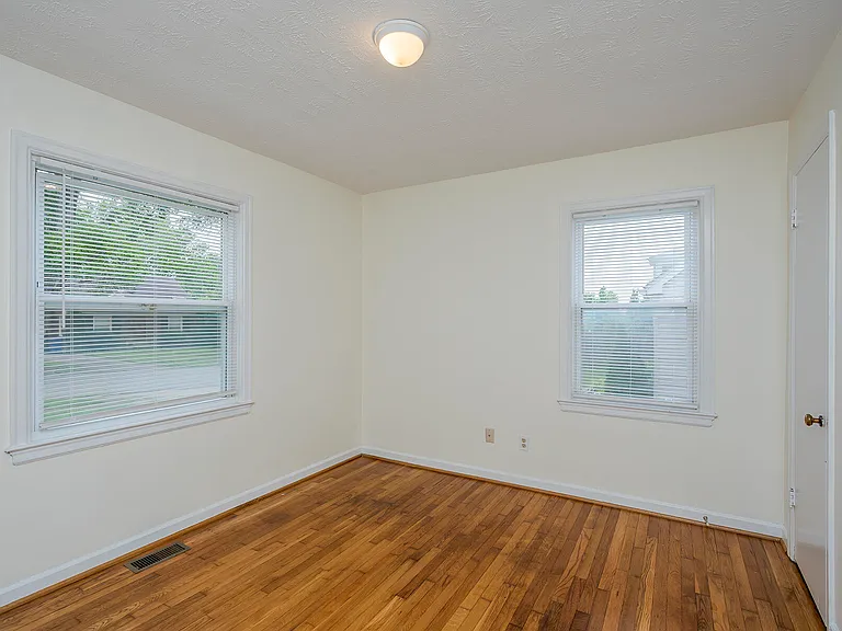 649 Mitchell Ave — Photo 19