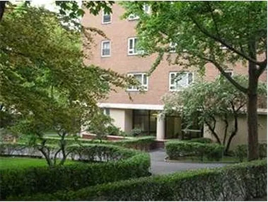 Sold by Douglas Elliman | media 15