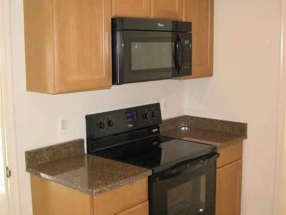 3rd image of 1343 Grayton St