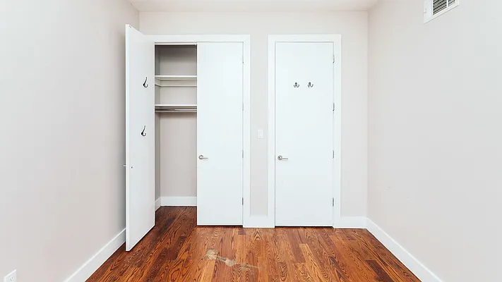 Rented by Nooklyn NYC LLC | media 13