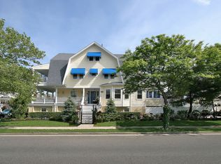 100 S Cornwall Ave, Ventnor, NJ 08406