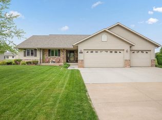 431 Ridgeway Dr, BRILLION, WI 54110
