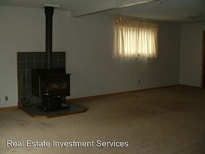 2nd image of 6814 S Thompson Ave