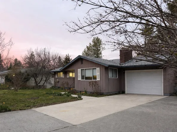 1810 NW Deane St, Pullman, WA 99163