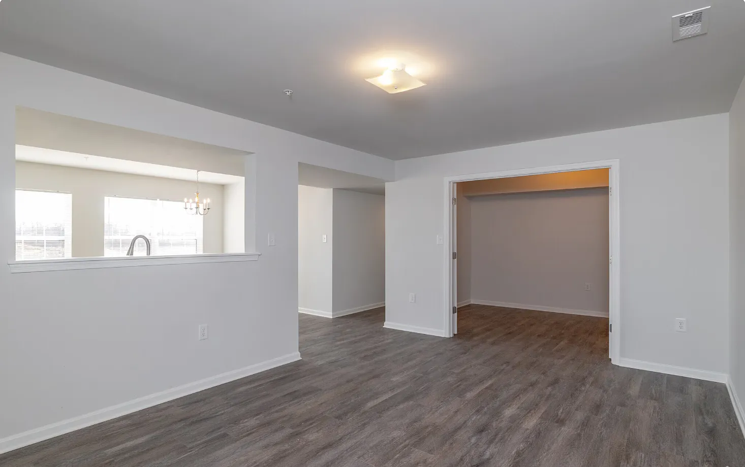 Smith Farm Apartments — Photo 3