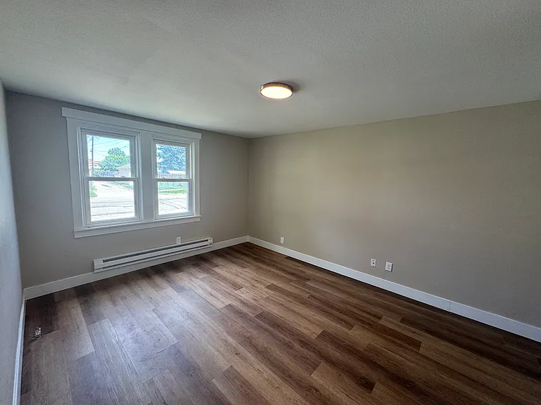 716 Capitol Ave — Photo 6