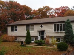 5 Hollow Tree Ave, Wareham, MA 02571