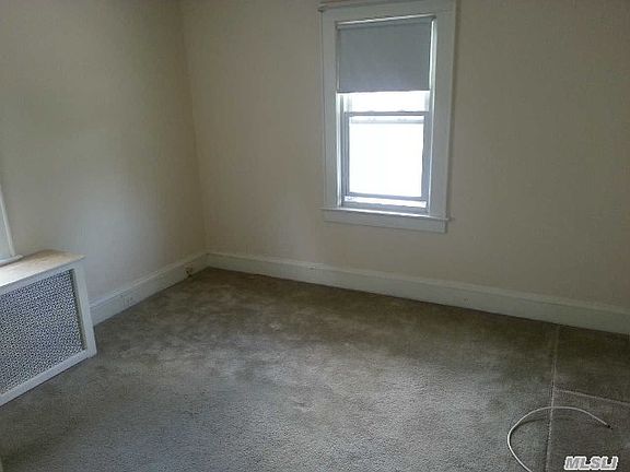 4th image of 160 N Centre Ave