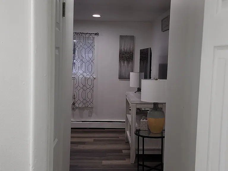 38 Hill Ave #6 — Photo 7