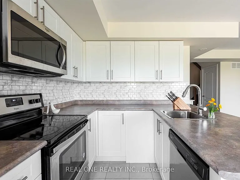 50 Dunsheath Way #603 — Photo 7